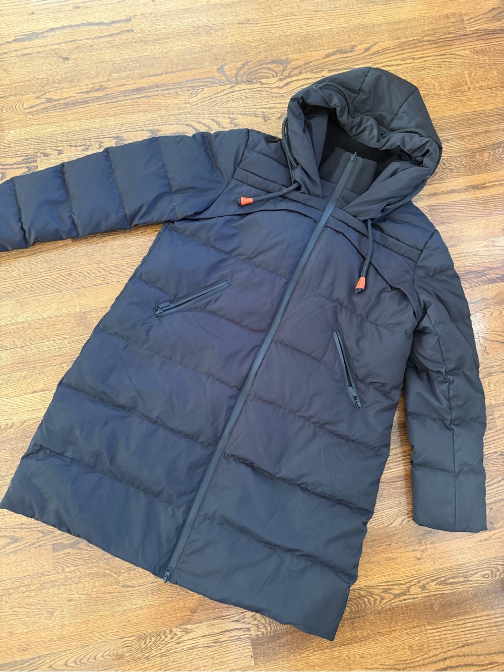 NWT Orolay Long Hooded Black Down Puffer Coat with Zip Pockets